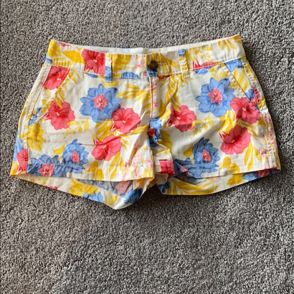 Tropical shorts